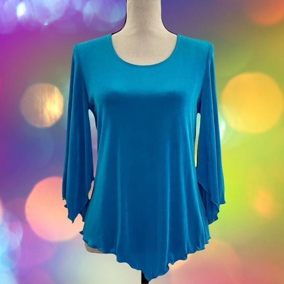 CITIKNITS Blue 3/4 Sleeve Asymmetrical Scalloped Hem Blouse - Picture 10 of 11